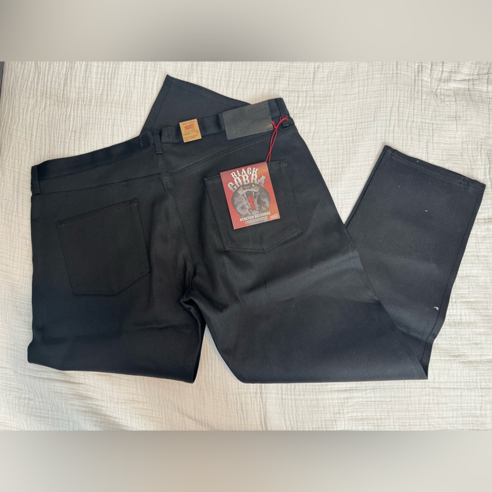 NAKED & FAMOUS DENIM
Jeans
Easy Guy - Black Cobra Stretch Selvedge - Picture 8 of 9